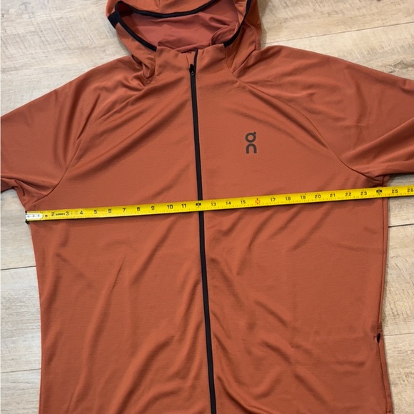 On Running Men's Climate Zip Hoodie Size XL - Picture 9 of 11